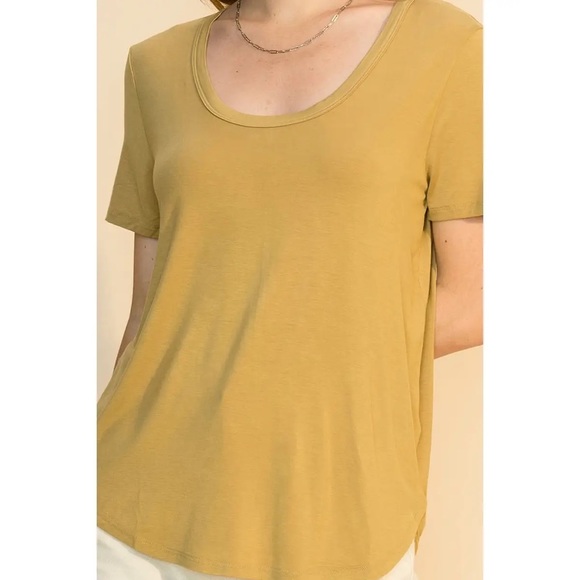 Double Zero Rounded Hem Tee in Citrine - S - Picture 4 of 7